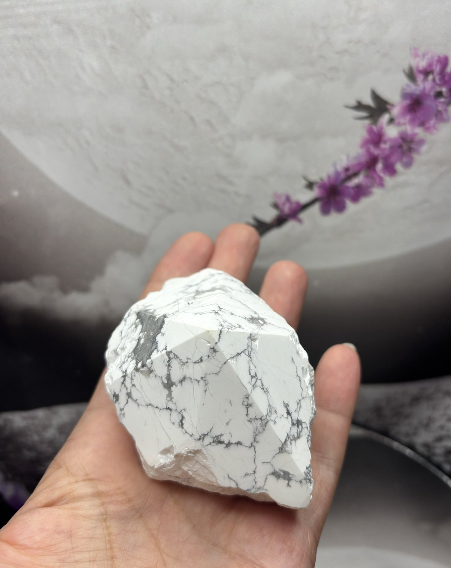 Natural Howlite Point