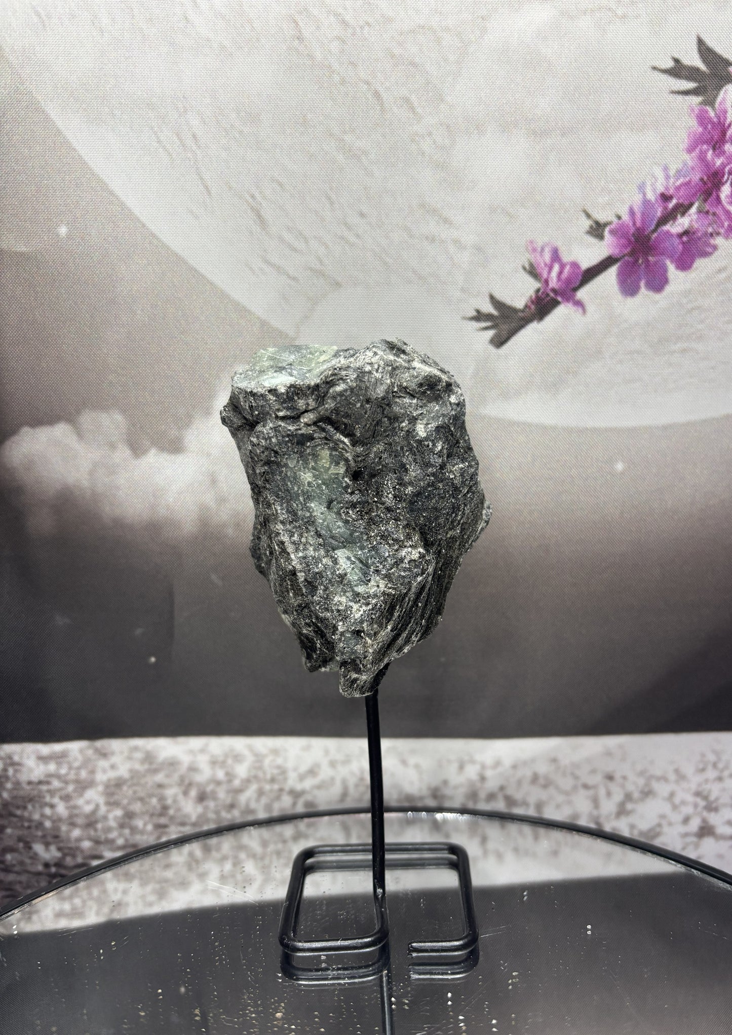 Emerald on Stand