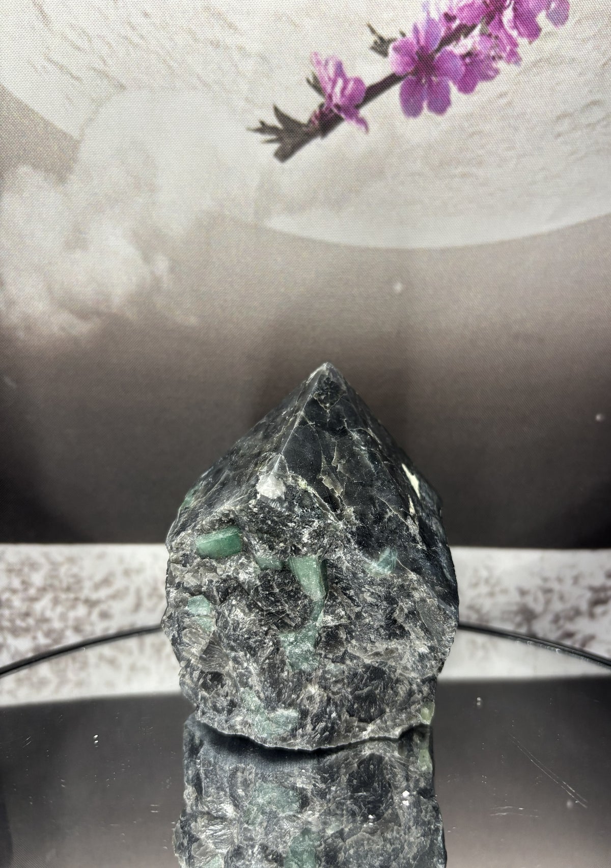 Natural Emerald Point