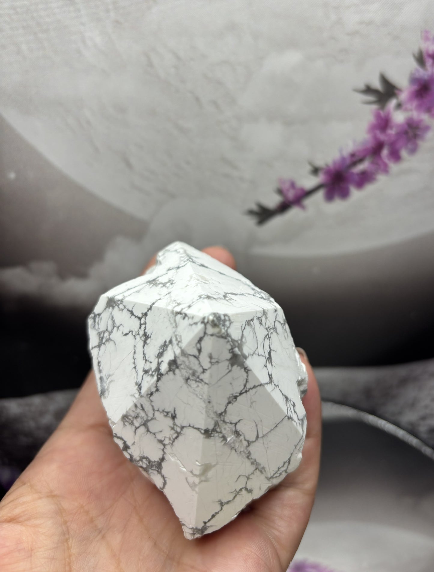 Natural Howlite Point