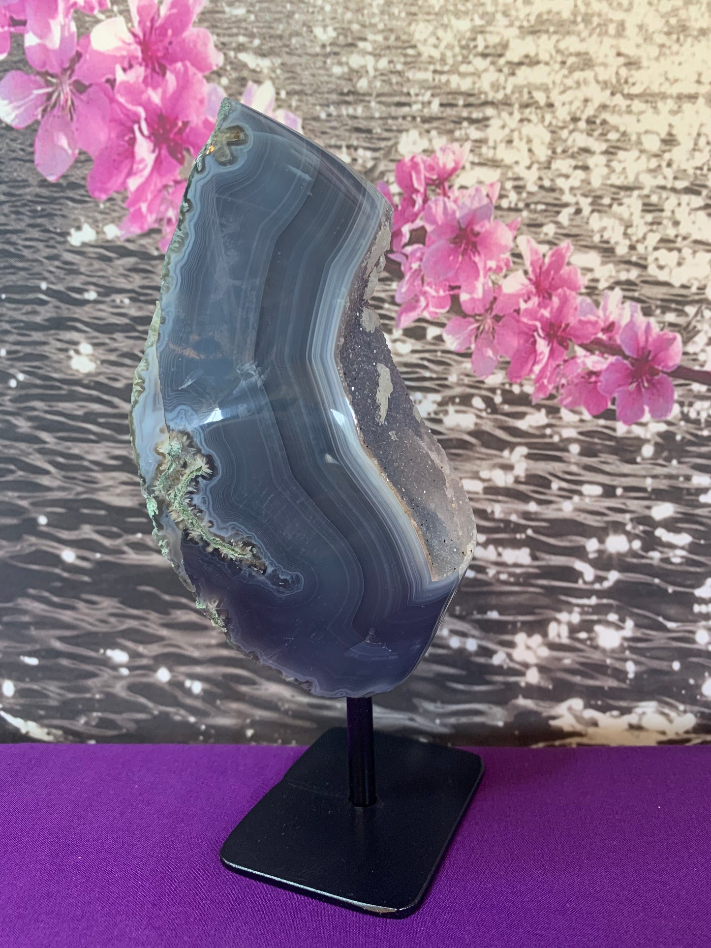 Druzy Amethyst on Stand A8